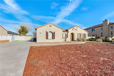 Exterior - 12573 Cabazon Ct, Apple Valley, CA 92308 photo 2 of 14