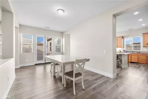 Entry Way - 12573 Cabazon Ct, Apple Valley, CA 92308 photo 3 of 6