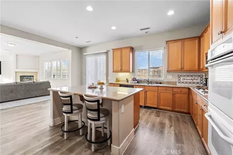 Kitchen - 12573 Cabazon Ct, Apple Valley, CA 92308 photo 2 of 2