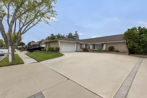 Exterior - 2880 Barnes St, Simi Valley, CA 93065 photo 3 of 9