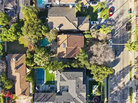 View/Area - 4963 Haskell, Encino, CA 91436 photo 4 of 4