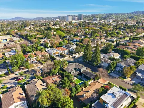 View/Area - 4963 Haskell, Encino, CA 91436 photo 3 of 4