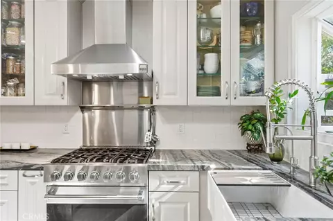 Kitchen - 4963 Haskell, Encino, CA 91436 photo 4 of 4