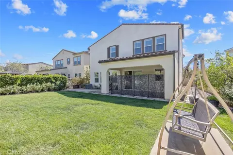 Exterior - 20551 Arden Pl, Saugus, CA 91350 photo 10 of 17