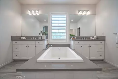 Bath - 20551 Arden Pl, Saugus, CA 91350 photo 4 of 5