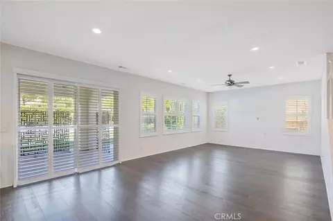 Living - 20551 Arden Pl, Saugus, CA 91350 photo 5 of 8