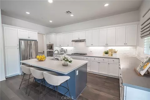 Kitchen - 20551 Arden Pl, Saugus, CA 91350 photo 3 of 5