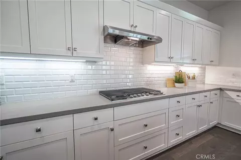 Kitchen - 20551 Arden Pl, Saugus, CA 91350 photo 4 of 5