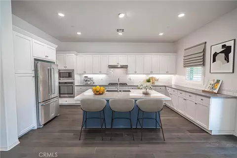 Kitchen - 20551 Arden Pl, Saugus, CA 91350 photo 1 of 5