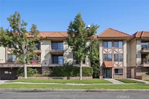 11127 La Maida #10, North Hollywood, CA 91601