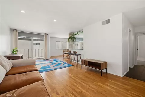 4520 Natick Ave, Sherman Oaks, CA 91403