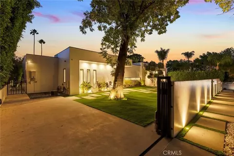 20141 Wells Dr, Woodland Hills, CA 91364