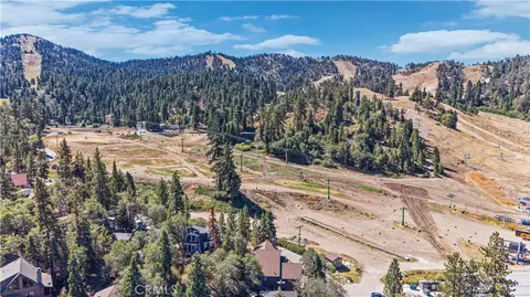 View/Area - 1349 Lassen Dr, Big Bear Lake, CA 92315 photo 2 of 5