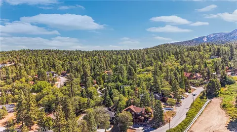 View/Area - 1349 Lassen Dr, Big Bear Lake, CA 92315 photo 5 of 5