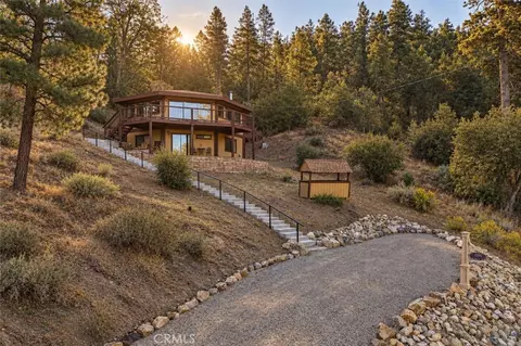 2104 Ironwood Dr, Pine Mountain Club, CA 93222