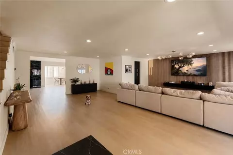 5315 Yarmouth Ave #104, Encino, CA 91316