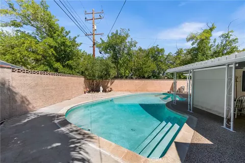 Exterior - 1152 E Avenue J1, Lancaster, CA 93535 photo 6 of 8