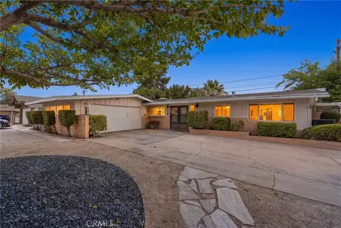 Exterior - 1152 E Avenue J1, Lancaster, CA 93535 photo 3 of 8