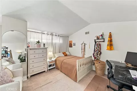 Bedroom - 22617 Copper Hl, Saugus, CA 91350 photo 5 of 6