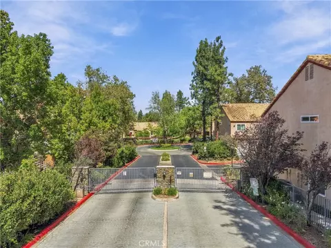 View/Area - 22617 Copper Hl, Saugus, CA 91350 photo 2 of 2