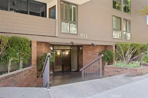 911 N Kings #306, West Hollywood, CA 90069