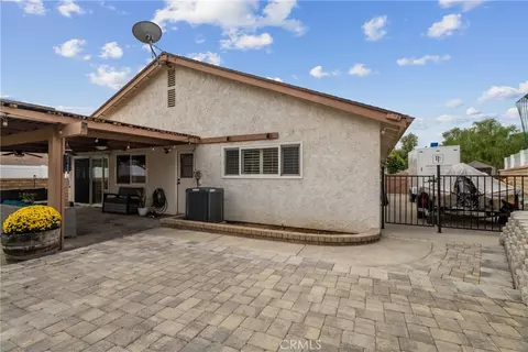 Exterior - 20755 Benz, Saugus, CA 91350 photo 6 of 10