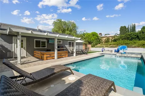Exterior - 27394 Onlee, Saugus, CA 91350 photo 6 of 8