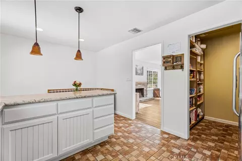 Kitchen - 27394 Onlee, Saugus, CA 91350 photo 3 of 3