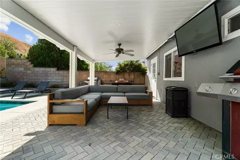 Other - 27394 Onlee, Saugus, CA 91350 photo 10 of 12