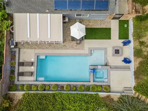 Exterior - 27394 Onlee, Saugus, CA 91350 photo 3 of 8
