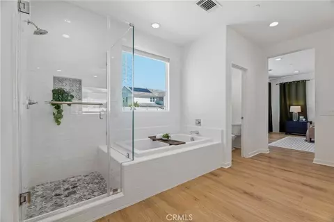 Entry Way - 28526 Sparrow, Saugus, CA 91350 photo 7 of 11