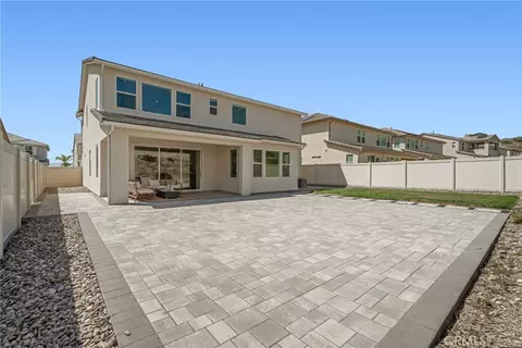 Exterior - 28526 Sparrow, Saugus, CA 91350 photo 4 of 11