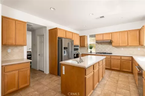 Kitchen - 1093 Meridian Ct, Oceanside, CA 92057 photo 6 of 6