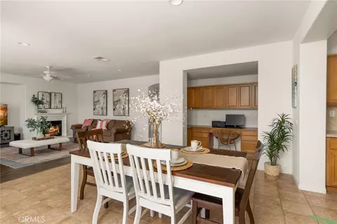 Dining - 1093 Meridian Ct, Oceanside, CA 92057 photo 3 of 4