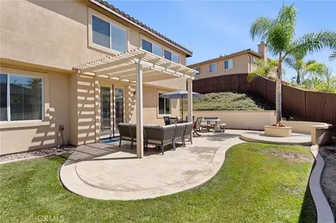 Exterior - 1093 Meridian Ct, Oceanside, CA 92057 photo 10 of 12