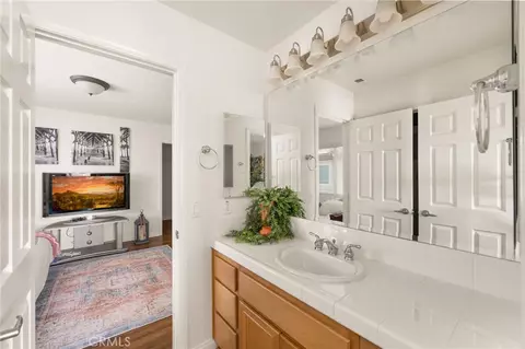 Bath - 1093 Meridian Ct, Oceanside, CA 92057 photo 7 of 7