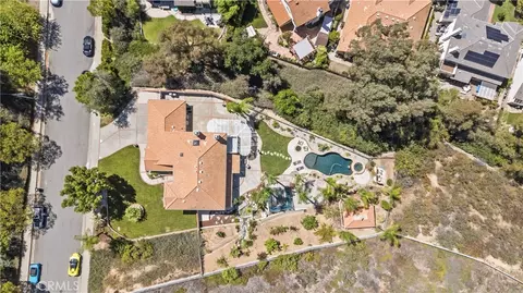 View/Area - 22239 Rolling Ridge Dr, Saugus, CA 91350 photo 5 of 6