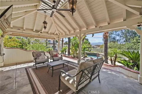 Exterior - 22239 Rolling Ridge Dr, Saugus, CA 91350 photo 17 of 18
