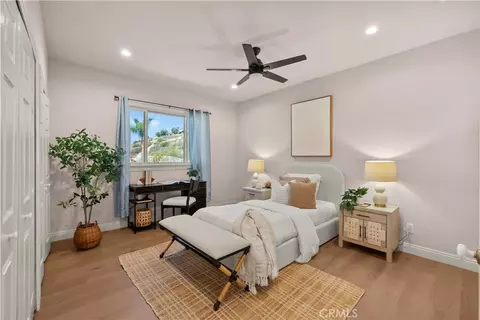 Bedroom - 22239 Rolling Ridge Dr, Saugus, CA 91350 photo 3 of 5
