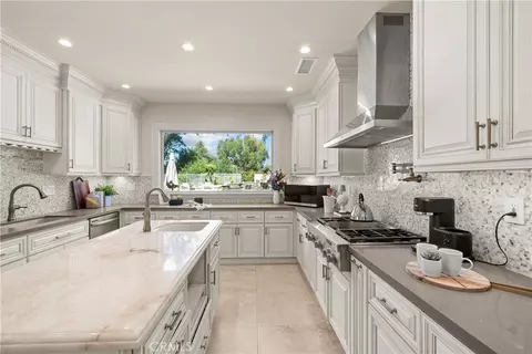 Kitchen - 22239 Rolling Ridge Dr, Saugus, CA 91350 photo 1 of 6