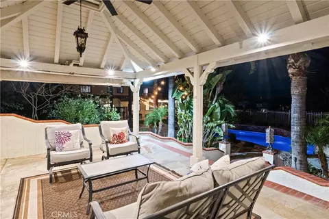 Exterior - 22239 Rolling Ridge Dr, Saugus, CA 91350 photo 4 of 18
