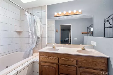 Bath - 12579 Kewanna, Apple Valley, CA 92308 photo 1 of 2