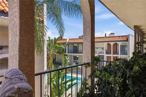 5477 Nestle Ave #11, Tarzana, CA 91356