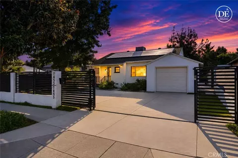 7455 Blewett Ave, Van Nuys, CA 91406