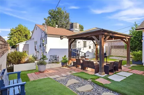 Exterior - 7455 Blewett Ave, Van Nuys, CA 91406 photo 3 of 9