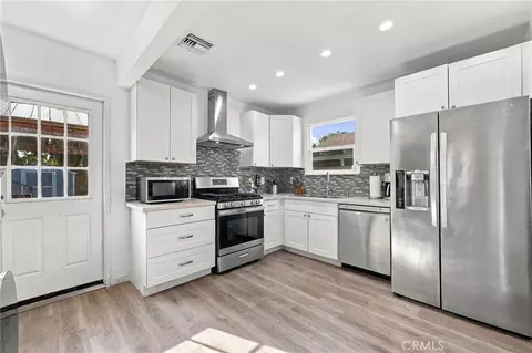 Kitchen - 7455 Blewett Ave, Van Nuys, CA 91406 photo 1 of 3