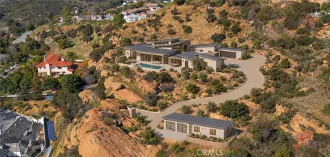 9261 Rocky Mesa Pl, West Hills, CA 91304