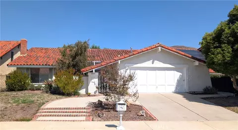 28859 Michelle Dr, Agoura Hills, CA 91301