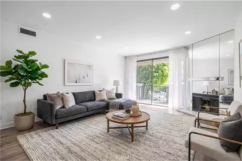 1630 S Bentley Ave #103, Los Angeles, CA 90025