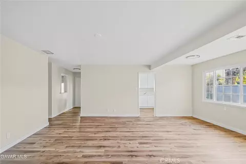 Living - 44947 Lorimer Ave, Lancaster, CA 93534 photo 6 of 7